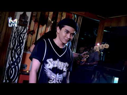 FRIDAY M LIVE : ROVEY - SUPERBIA | Live At M Radio Surabaya
