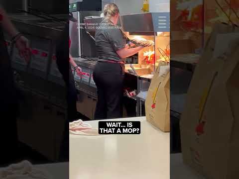 Customer sees McDonald's worker apparently drying lamp under food heat lamps 🤮