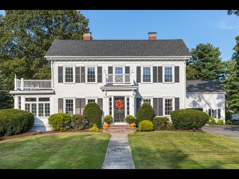 202 Summer St, Lynnfield MA - Christina Hixon - Tel: 781-367-8584