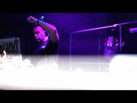 JAVI COLINA plays at WINTER GAUA 2019 NEW GUASS