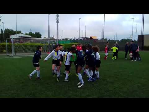 JO11-2 FC Tilburg -SC 'T Zand 5-0 dansen