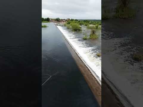 Açude Muito Grande de Itiúba BA sangrando