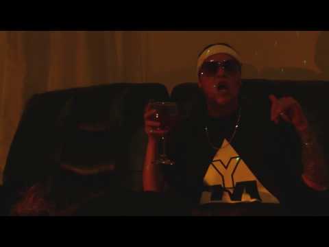 YM - Mucho Titubeo (Oficial Music Video) HD