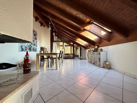 Vallelunga AG - Immobilien / Verkauf: Schöne 4 1/2 Zimmer Dachwohnung an ruhiger Lage in Binningen