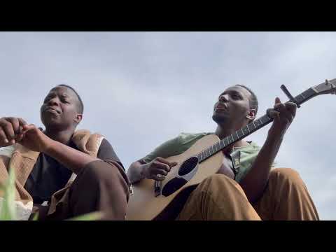 UJY'UMUHANGA AMASO - PAPI CLEVER & MERCI