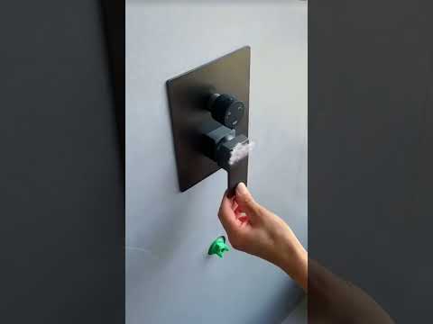 installing such a concealed shower head#shower #plumbing#professionalplumbing #shower