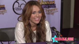 Confrence de presse HM Forever - What Will Happen to Hannah Montana's Wig ?