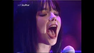 Björk : Venus as a Boy (HQ) Live Later
