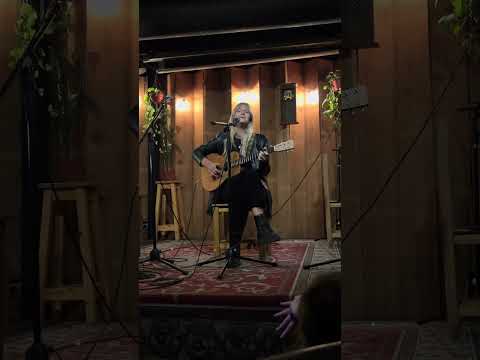 Quedarse en Buenos Aires - Lucila Ruiu en la Open Folk 11/10/23