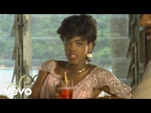 Evelyn "Champagne" King - Betcha She Don't Love You