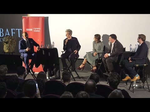 Peter Capaldi on Playing Guitar | Series 9 Q&A | Doctor Who