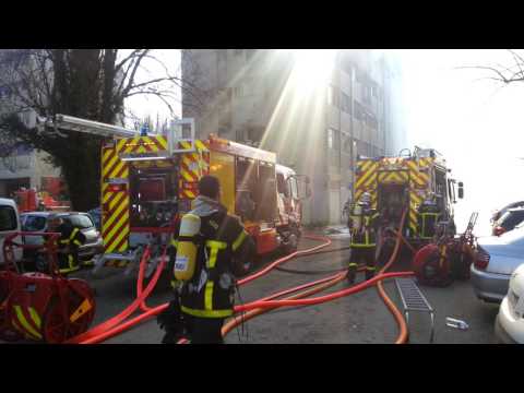 Un incendie a détruit un bâtiment d'une résidence universitaire sur le campus de Grenoble
