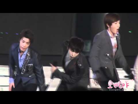 [Fancam] 110814 Sungmin @ DMZ Peace Concert  Mr.Simple