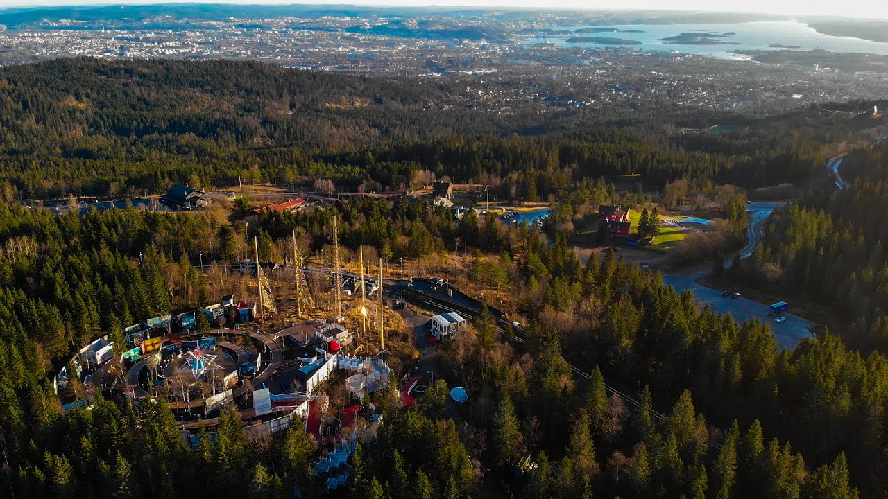 Dive into a virtual stroll across Rose Castle.