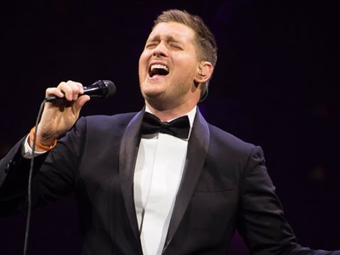 Michael Buble Gets Jiggy With Miss Piggy