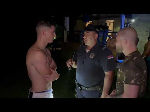 Drugi put dolazak policije kod simi!!*došli su sa kombi*