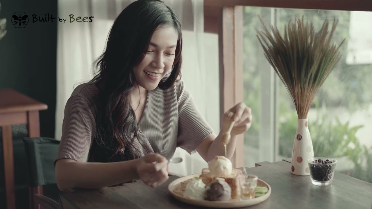 Built by bees Website homepage video