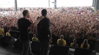 Chip Tha Ripper &amp; Mike Posner - Smoke N Drive (Live At Warped Tour Chicago)