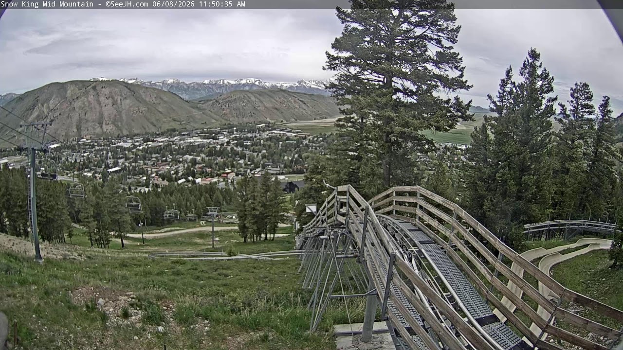 Live webcam view of Mirador de Snow King Mid Mountain