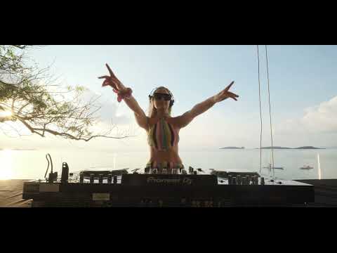 Billie Clements Live @ Moet Beach Club - Koh Samui, Thailand