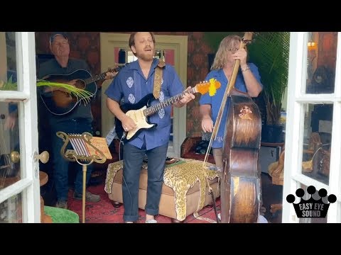 Dan Auerbach – Caravan of Fools (John Prine Cover)