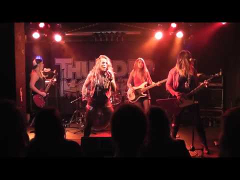 Laura Bünd presents Thundermother - Full concert and interview