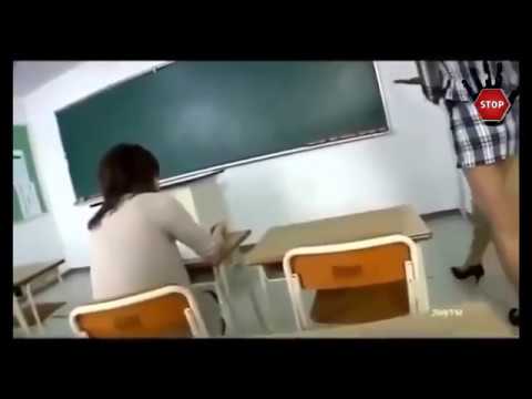 Скрытая камера!Как училка пришла в школу без трусов Скрытая камера!Как училка пришла в школу без трусов
