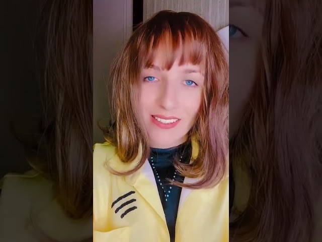 Vídeo relacionado con Cinereplicas Stranger Things - Disfraz de Robin - M/L - Licencia oficial