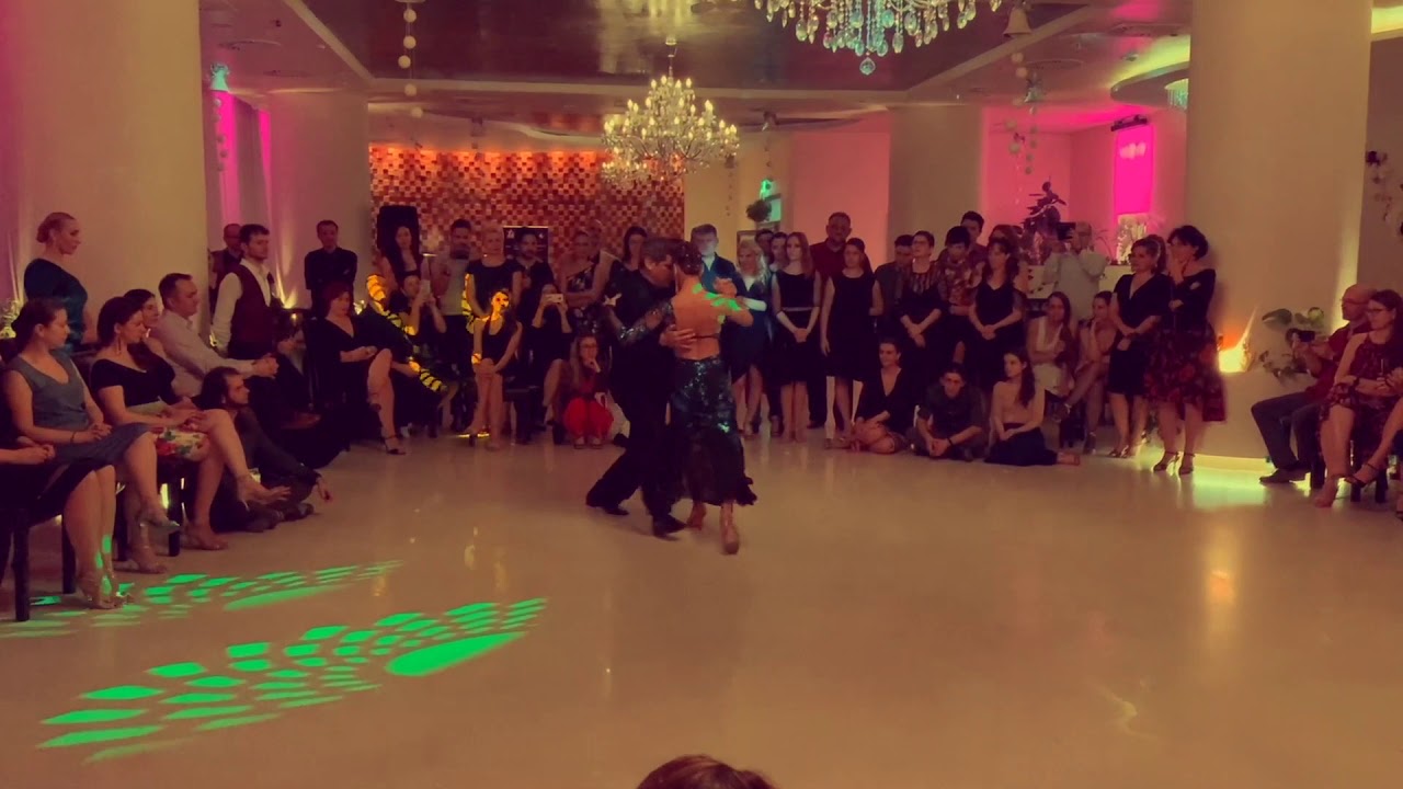 Video thumbnail for Alejandra y Adrian Veredice - Mariano Mores & Ginamaría Hidalgo-Oro Y Gris @ Tango VIP