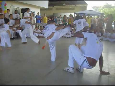 BATIZADO DE VINICIUS NA CAPOEIRA