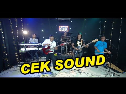 Menit ke 3:09 Gitarisnya mulai nge Rock ! Cek Sound Dangdut Slow Potret Tua