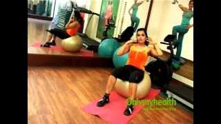 पेट के व्‍यायाम-मेडिसिन बाल - Exercises For Women - Medicine ball Basic Crunch in Hindi