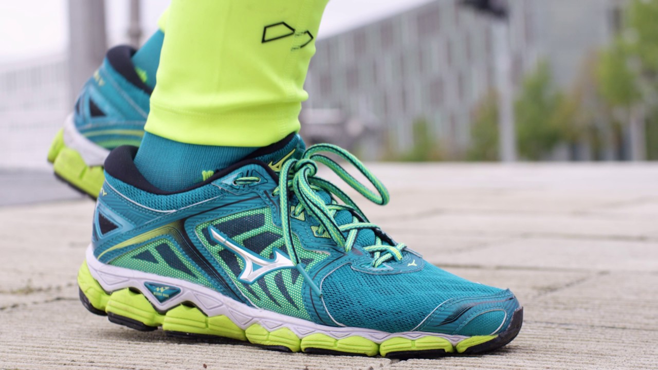 Mizuno - The Wave Sky Footwear