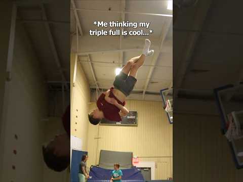 7 TWISTS ON TRAMPOLINE😱😳 #flips #viral #shorts