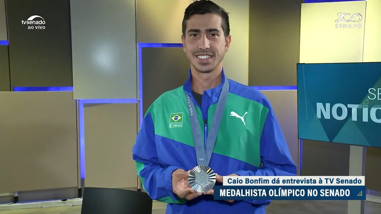 Caio Bonfim, medalhista em Paris, destaca desafios e inspira gerações em entrevista à TV Senado