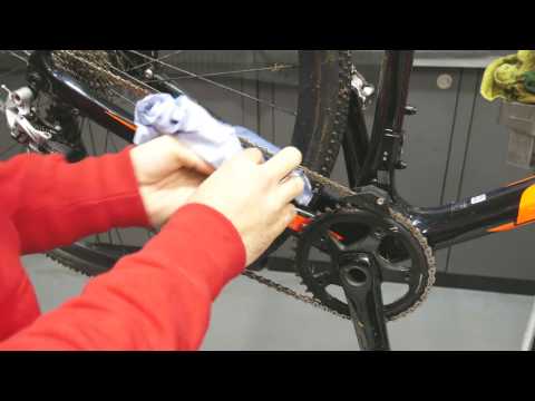 How To Clean And Lubricate Your Chain  | Tech Tip | Tredz Bikes