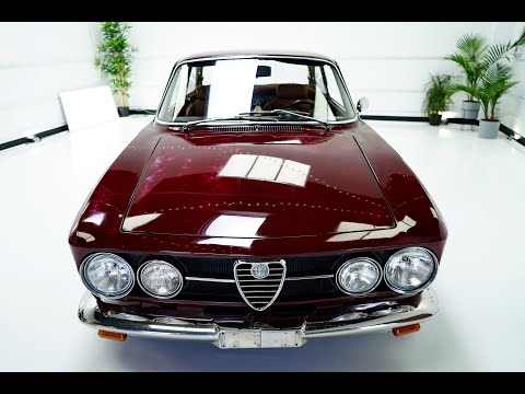 From JUNK to SHOWROOM in 57hours! 1969 Alfa Romeo Giulia GT Veloce 50+years old single stage paint!