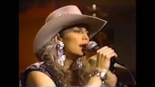 Emmylou Harris & Dwight Yoakam - GoldenRing