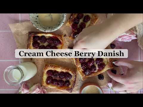Cream Cheese Berry Danish #creamcheese #puffpastry #puffpastryrecipe #berries #breakfastrecipes