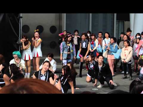 130320 SNSD COSPLAY DANCING THE BOYS