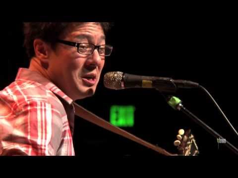 Big Head Todd and The Monsters - "I Get Smooth" (eTown webisode #510)