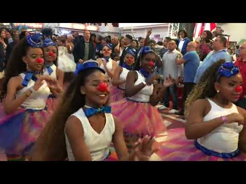 Gilsinho canta Portela 1980 no 'Salgueiro Convida'