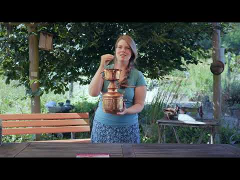 KUPFER-DESTILLE: ÄTHERISCHE Öle vs. HYDROLATE: Der Unterschied! | Mini Kräuterkunde m. Svenja Riedel