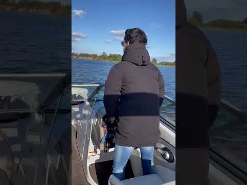Video van Four Winns H240