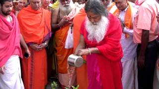preview picture of video 'Sri Swamiji planting Parijata'