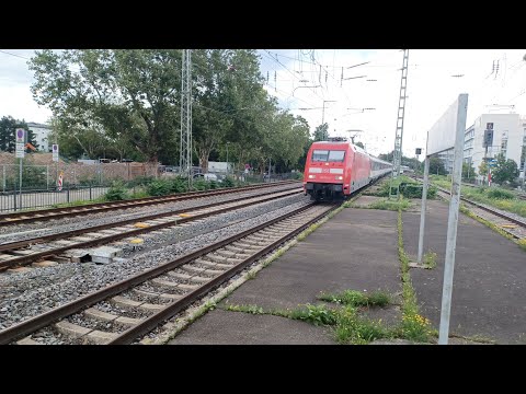 Eurocity bei der Einfahrt in Freiburg Hbf