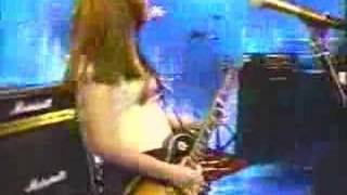 The Donnas - Skintight (Live In The Blue Room)