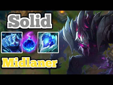 MALPHITE MID IS BROKEN RIGHT NOW WITH THIS BUILD In League of Legends Season 13