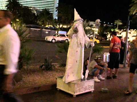 Mr Wizard on The Strip in Las Vegas