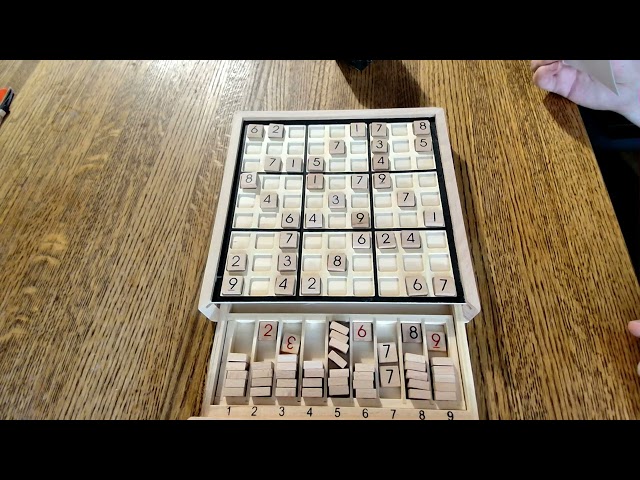 Vídeo relacionado con Andux Juego de Mesa de Madera Sudoku con cajón SD-02 (Verde)